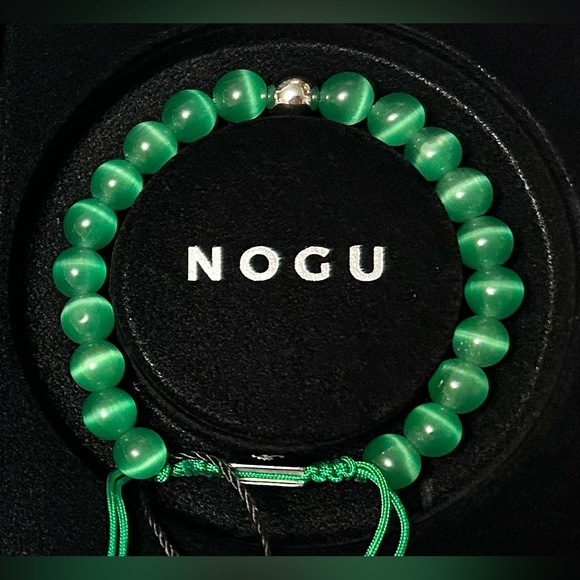 💚💚 NOGU Celadon Silver Cheshire Glass Bead Macrame Bracelet 💚💚 - Picture 1 of 4